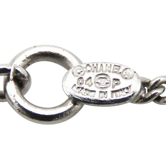 Pre-Loved Chanel CC Silver Plated Enamel Heart and Clover Charm Pendant Necklace - Picture 4 of 9